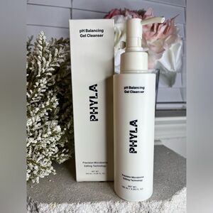 NIB - PHYLA - pH Balancing Gel Cleanser